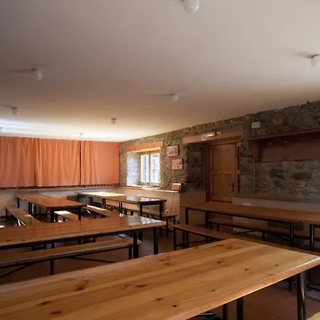 Alberg-casa De Colonies Ridolaina 호스텔